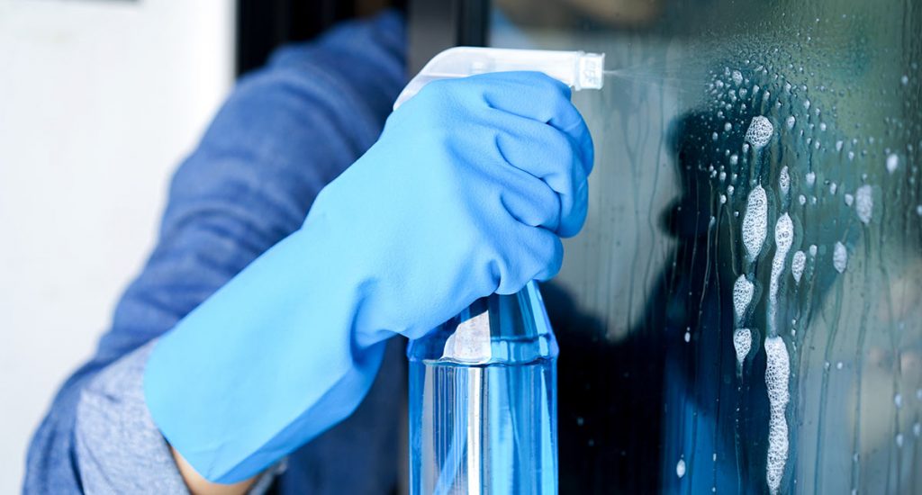 Mlt To Keep Medical Lab Disinfected